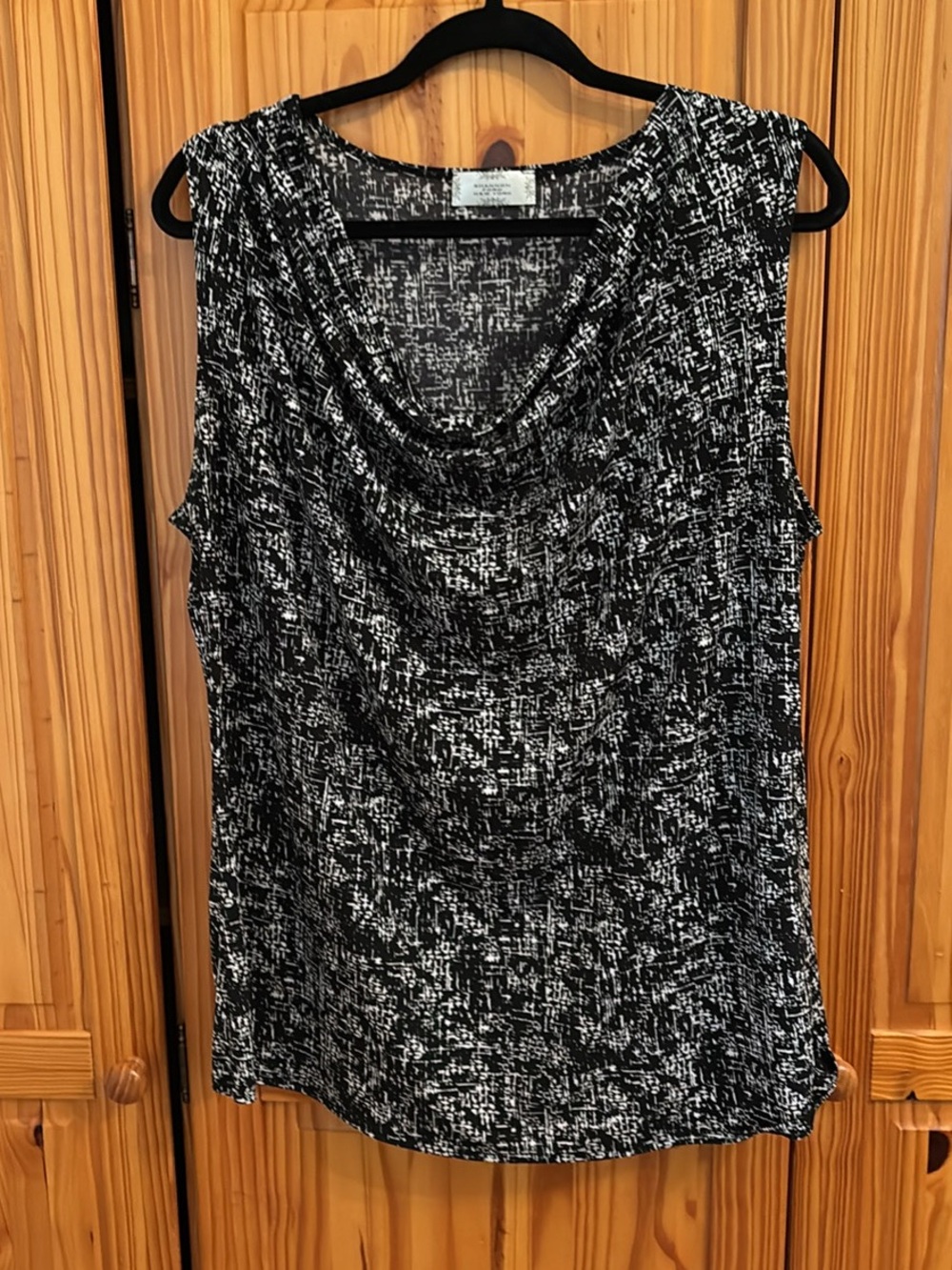 Draped Cowl Neck Sleeveless Camisole - Black & White